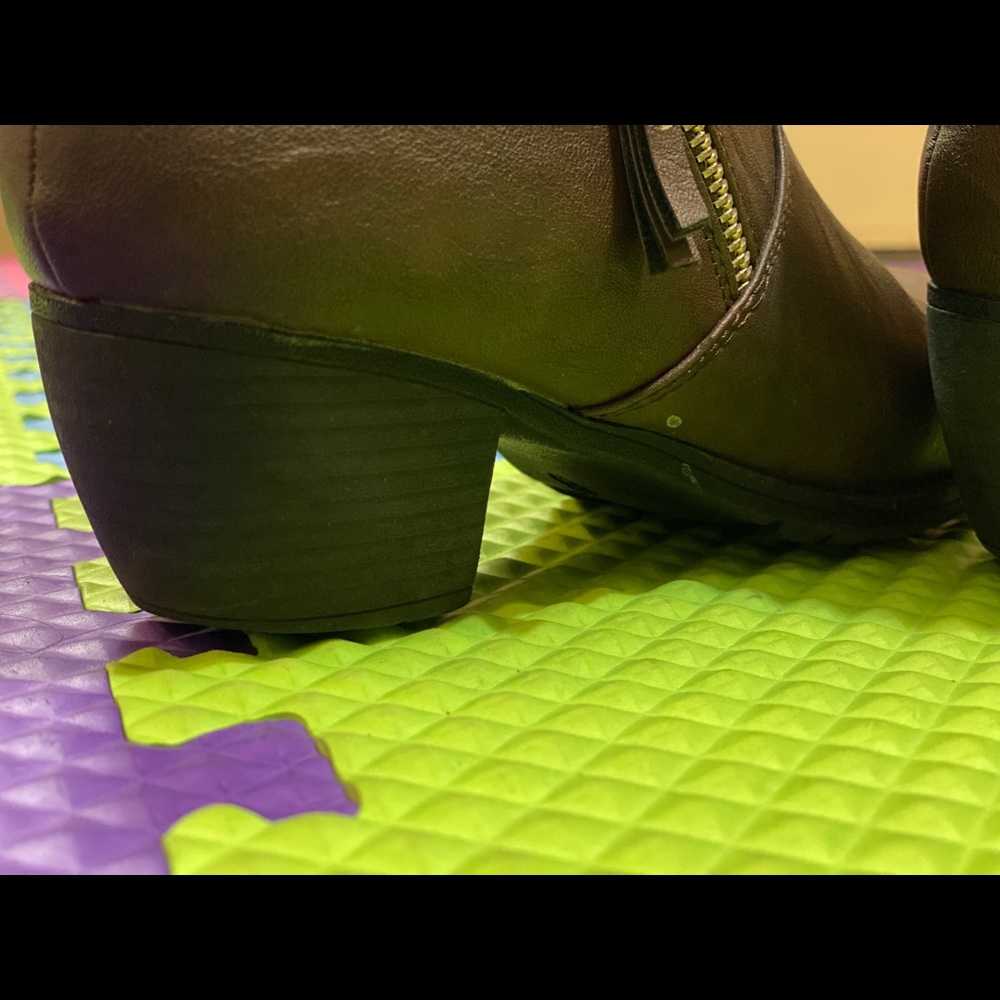 Booties - Picture 5 of 5